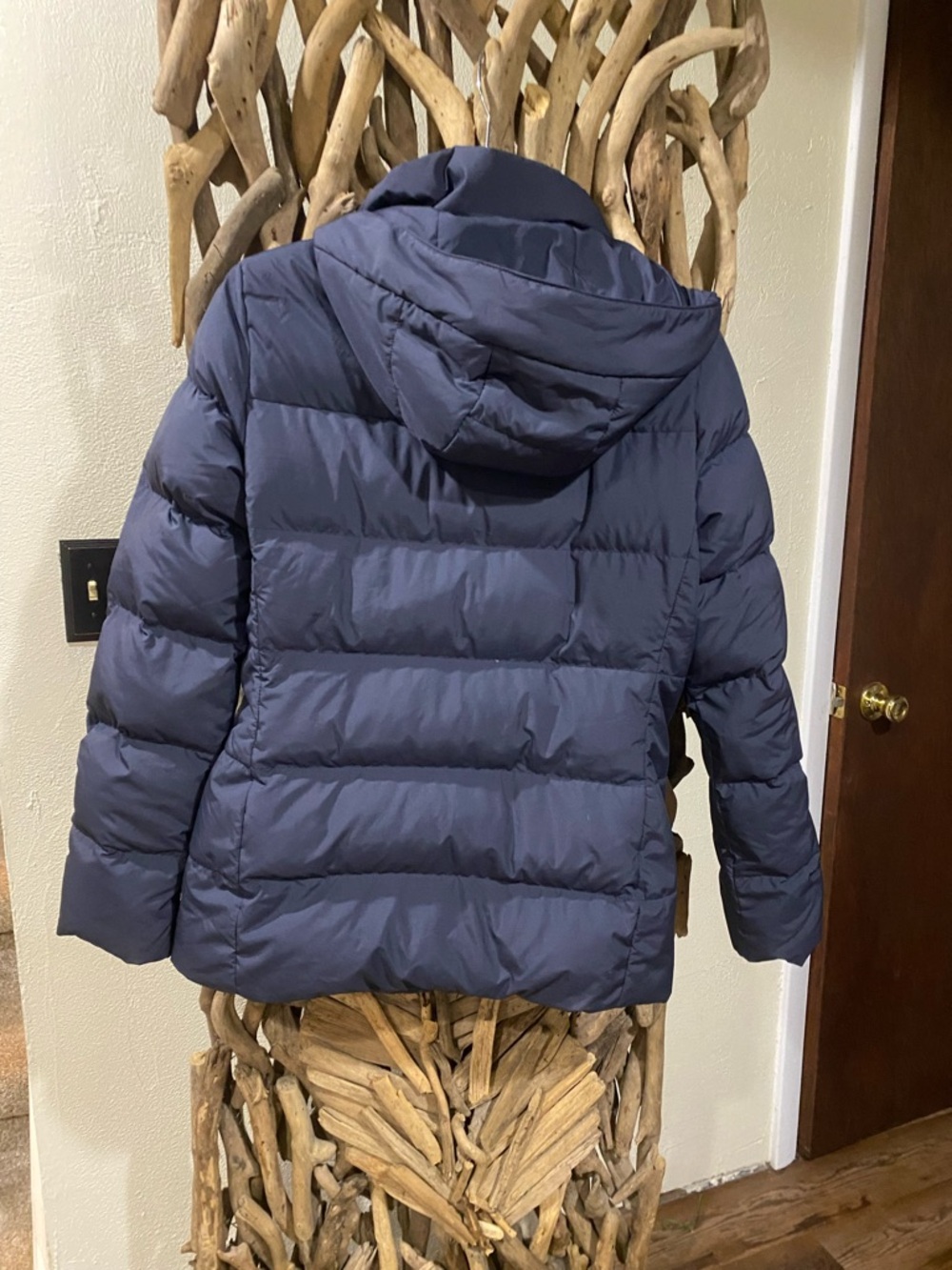 The North Face Navy Blue Puffer Jacket with Hood - Picture 2 of 3
